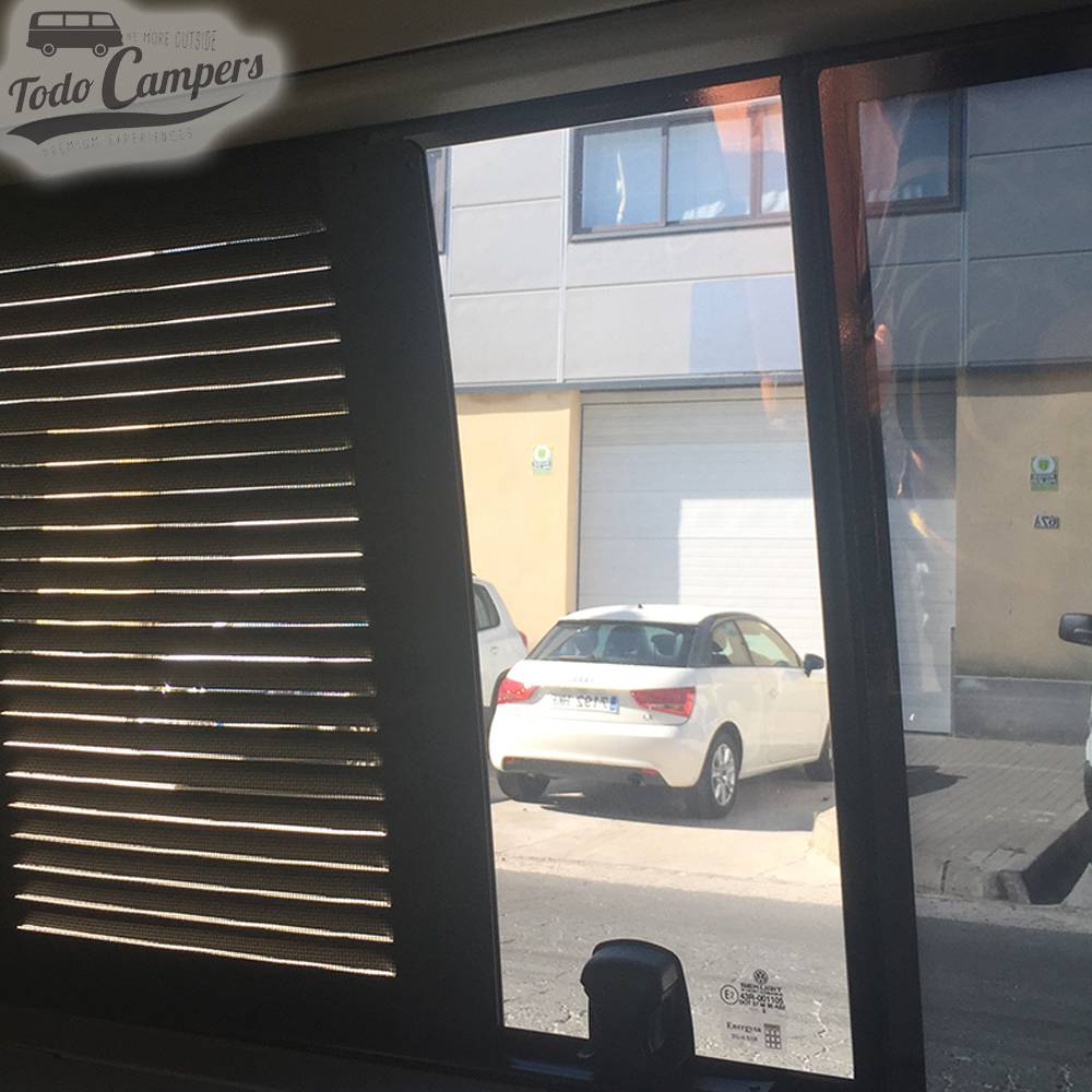 Vista interior de AirVent desde dentro da carrinha T4 lado acompanhante