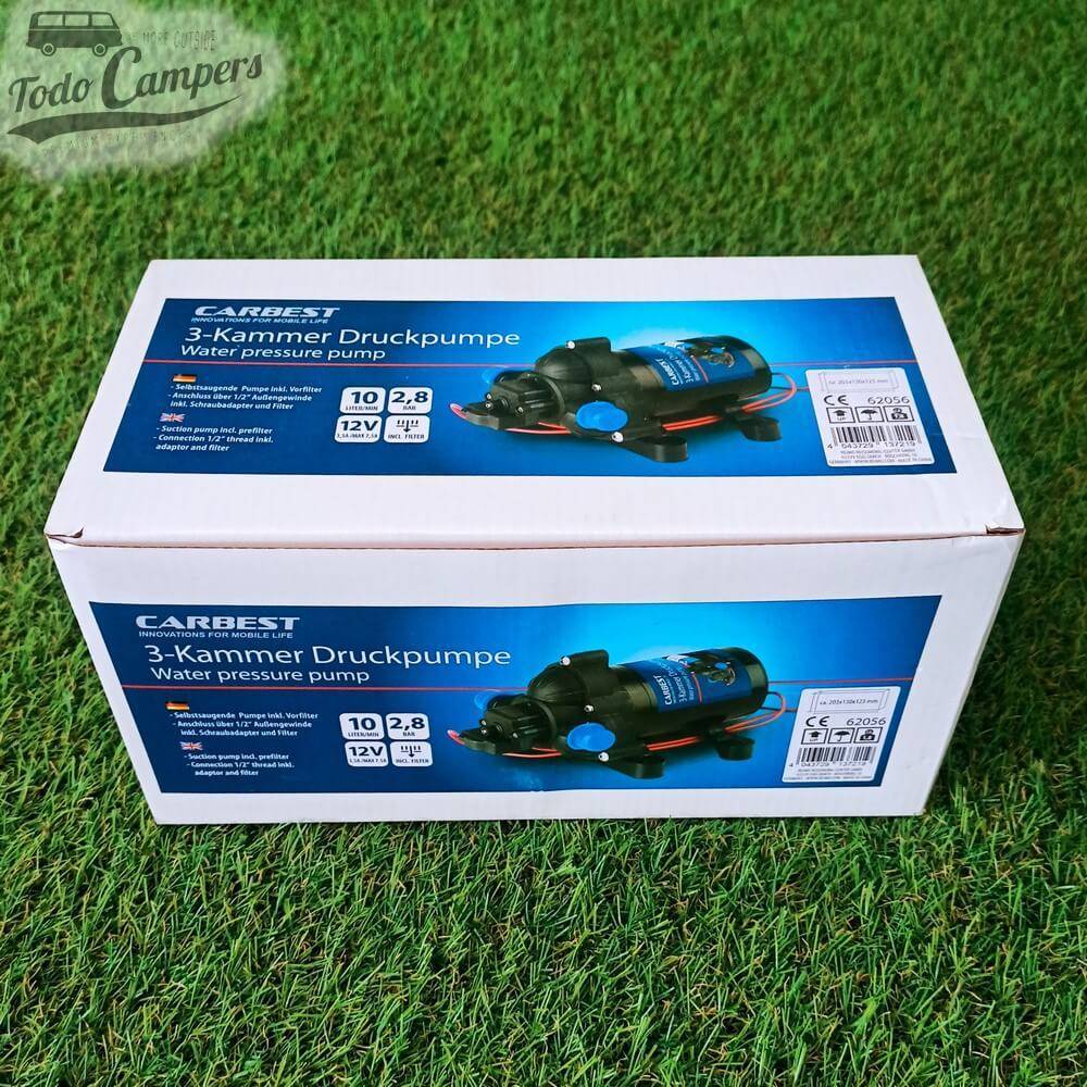 Caja packaging de la bomba carbest de 10l. Bomba depósito de aguas limpias camper