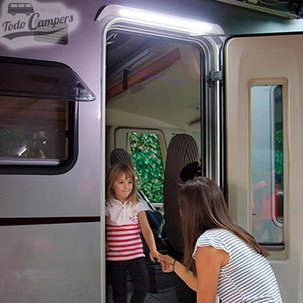 Iluminación LED exterior para furgonetas y caravanas.