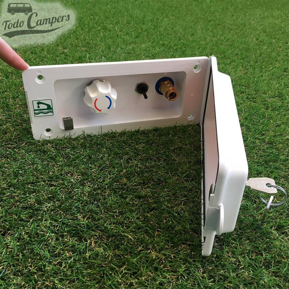 Tomada duche encastrável para sistemas de água frea e quente. Inclui interruptor de 12 volts e torneira misturadora