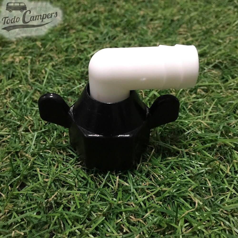 Conector para conexión hacia la bomba de agua