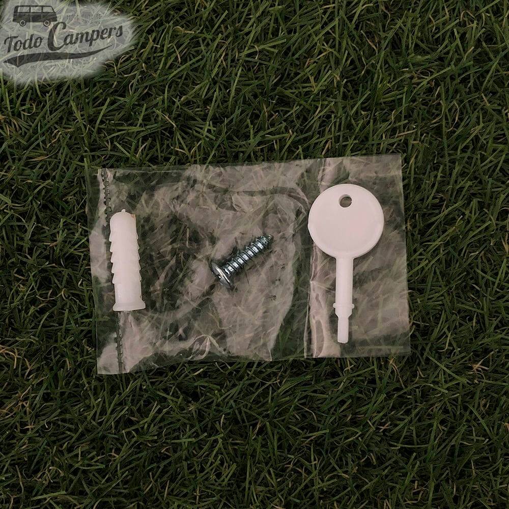 Llave, tornillo y espiche para nuestro dispensador de  gel para las manos