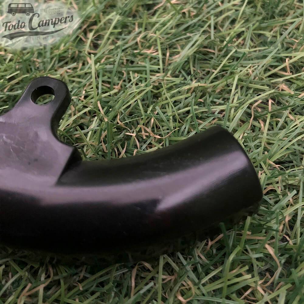 Escuadra de canalización que permite hasta 16 milímetros de diámetro