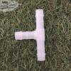 Empalme conector en forma de T para mangueras con 10mm de diámetro