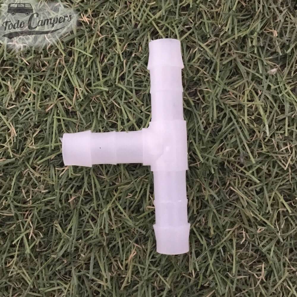 Empalme conector en forma de T para mangueras con 10mm de diámetro