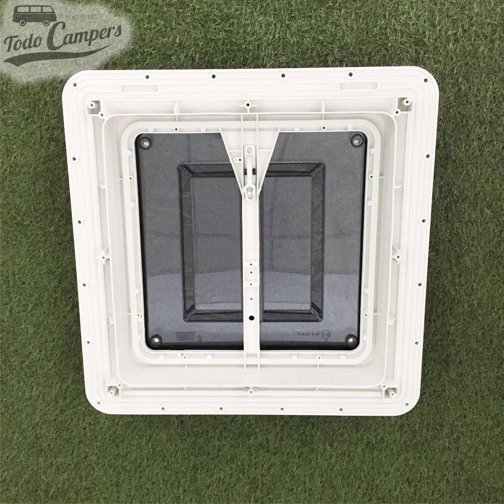 interior de claraboya Fiamma Vent 40 Crystal