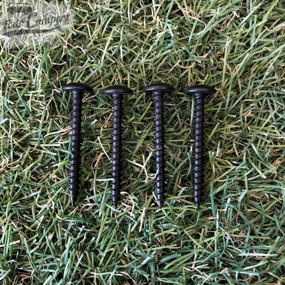 Parafusos incluidos para uma melhor fixação da bomba de pressão