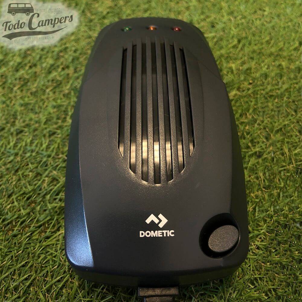 Detetor de gases com indicador acústico e ótico