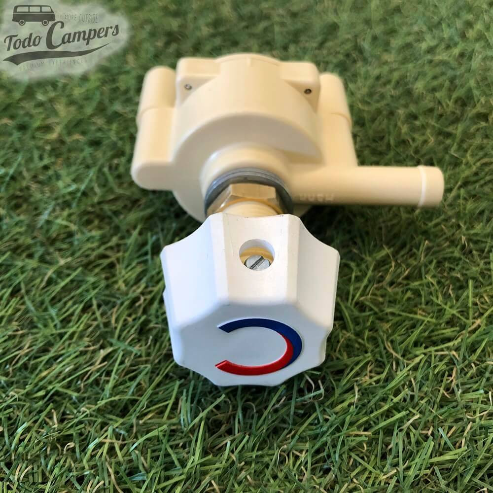 Válvula ideal para sistemas en los que hay instalados grifos de agua fría.