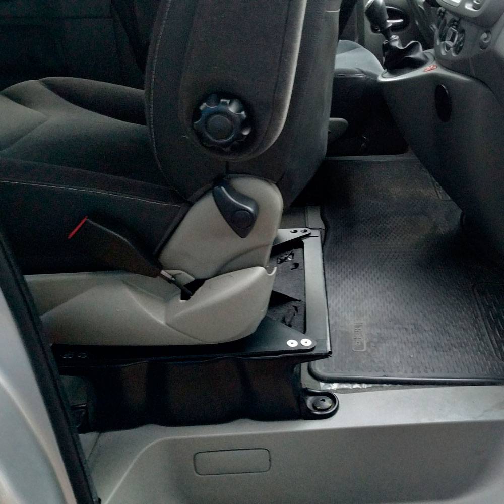 Plataforma giratória colocada em autovivenda