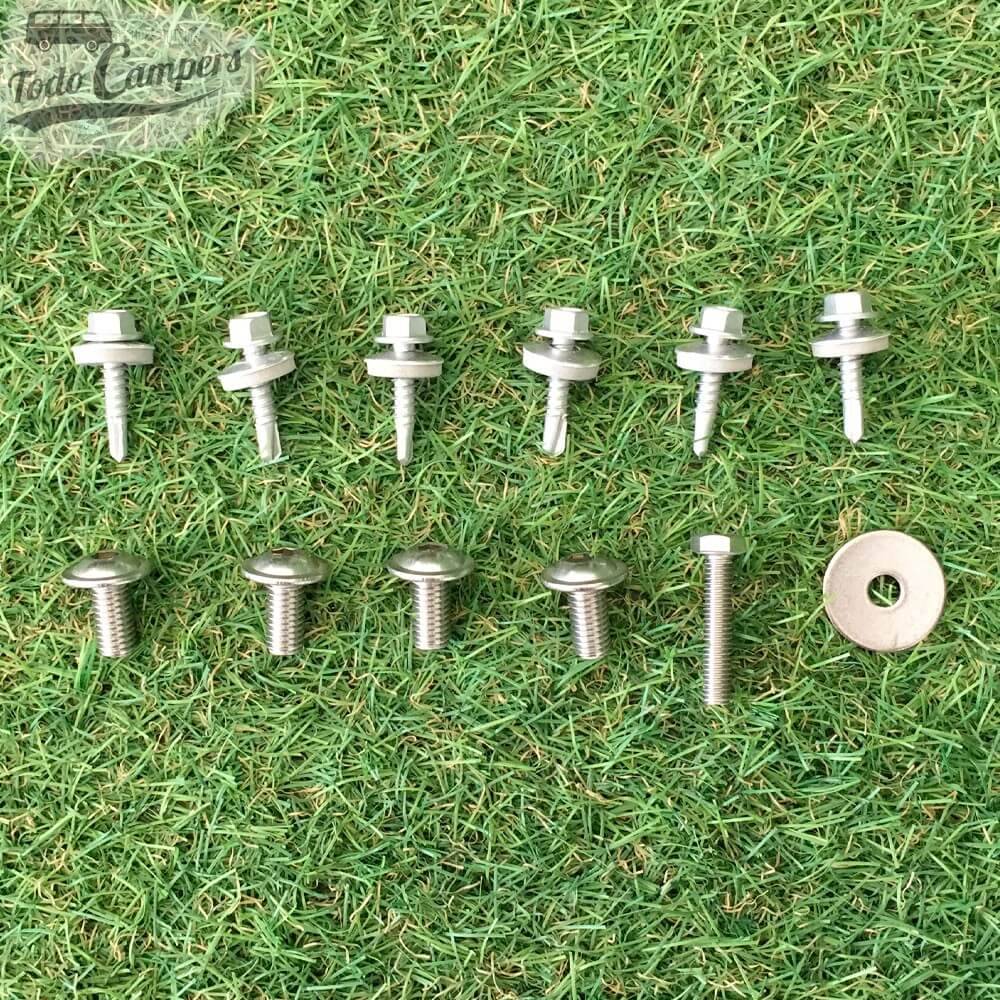 Tornillería incluida en el kit de anclajes para depósito de agua para Volkswagen T5, T6 y T6.1 de 69L