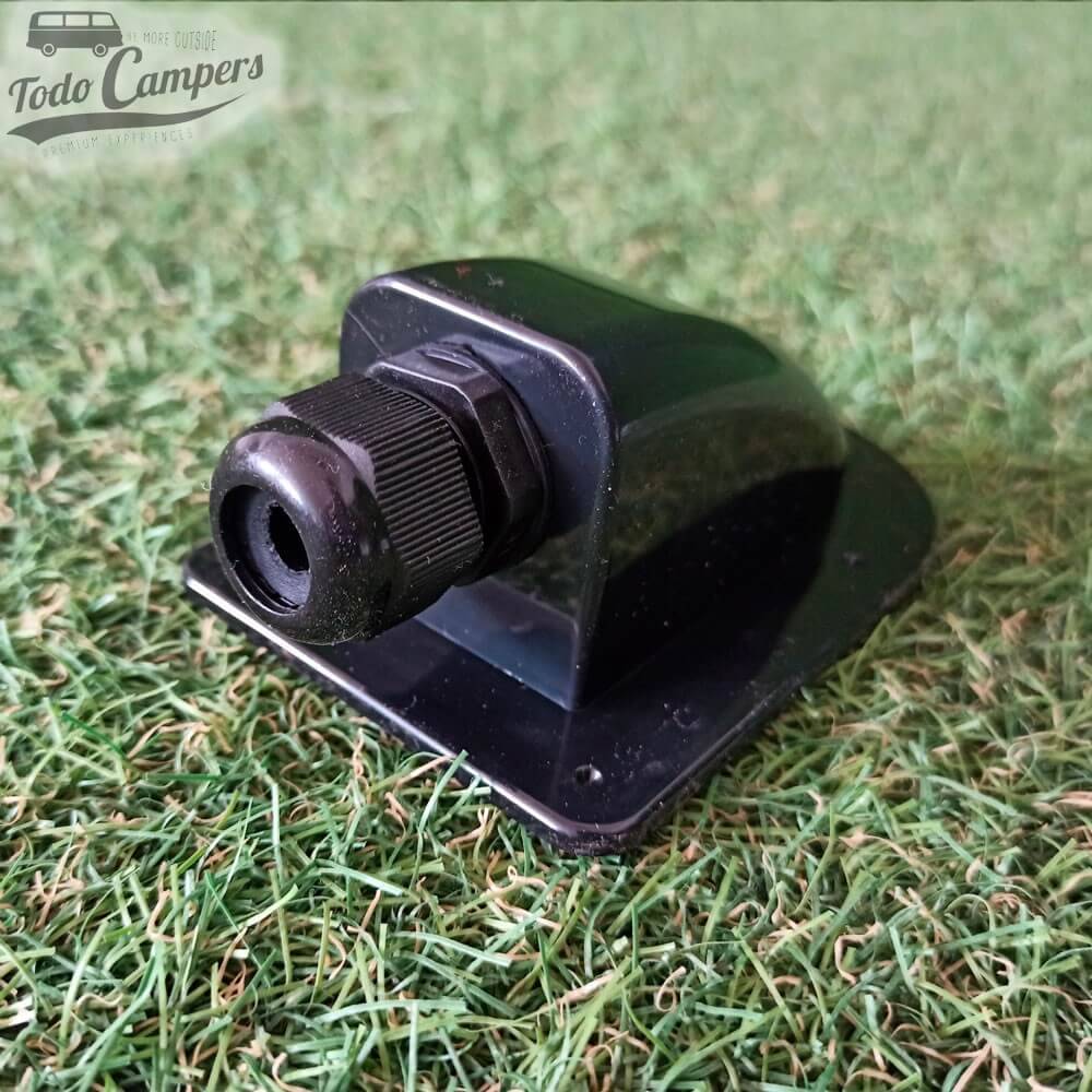 pasatecho negro de una via