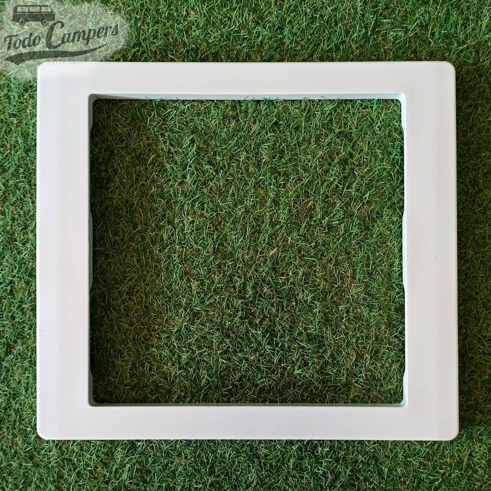 Adaptador de claraboia Micro Heki (28x28) para tetos Ducato, Boxer e Jumper