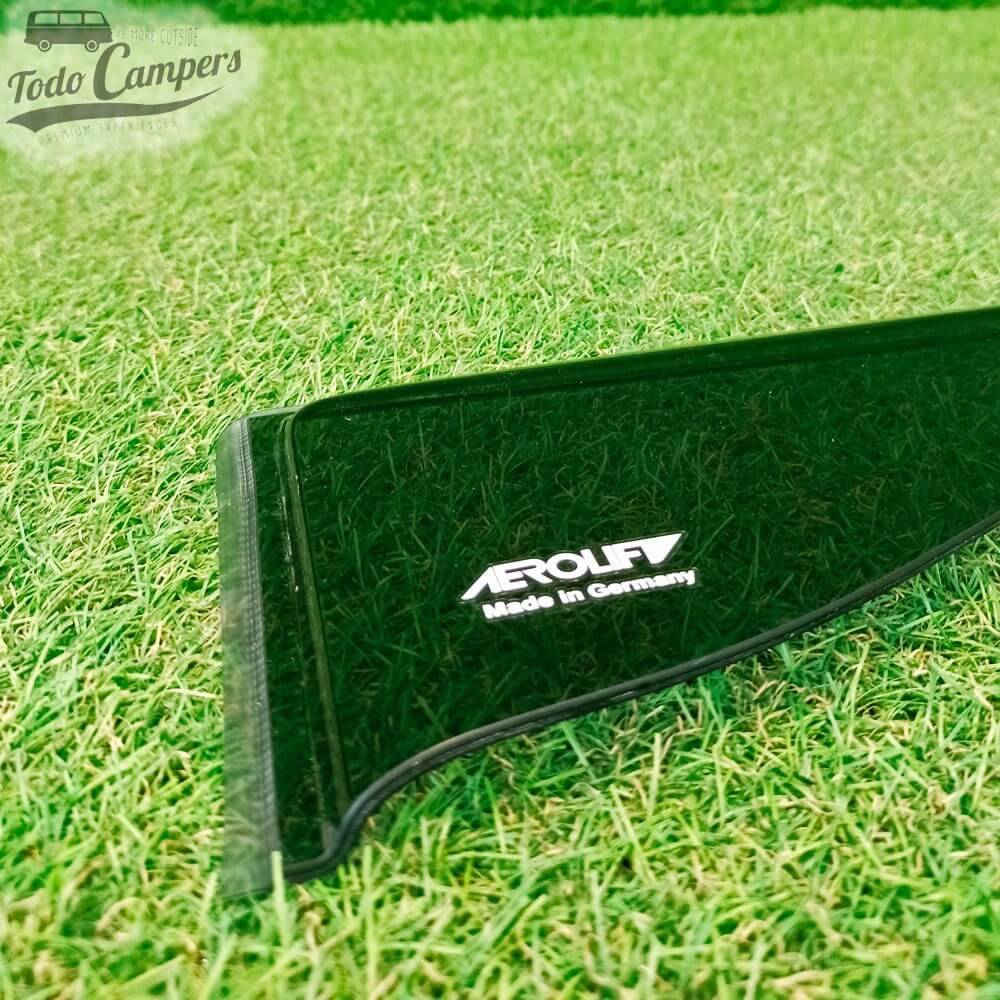 Detalle de la esquina del Derivabrisas / Deflector Volkswagen T3