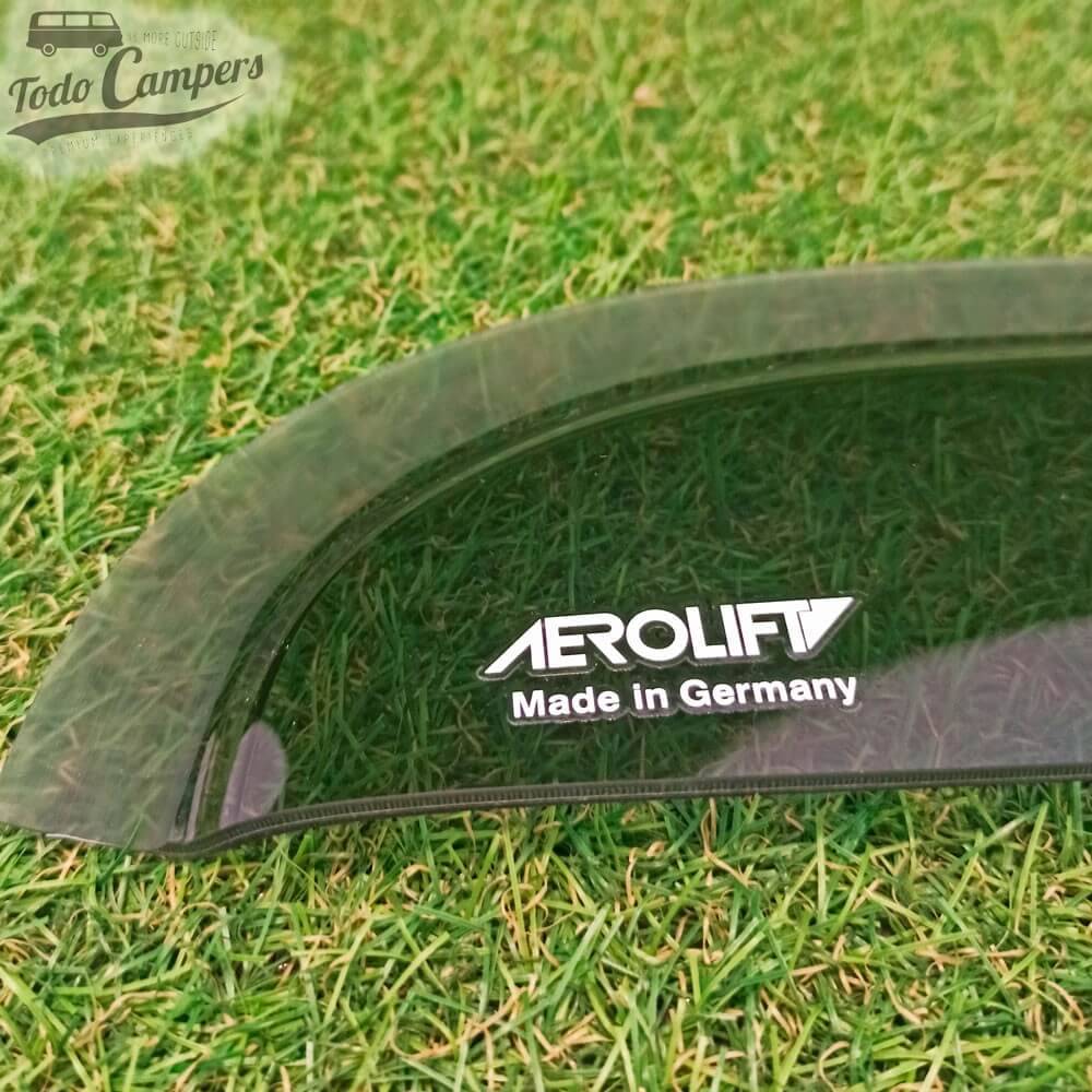 Detalle de la esquina de Derivabrisas / Deflector Trafic, Vivaro, Talento y NV300 desde 2015