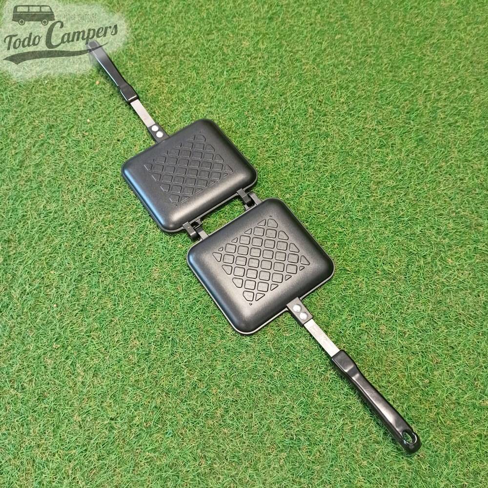 Sandwichera Kampa Croque abierta