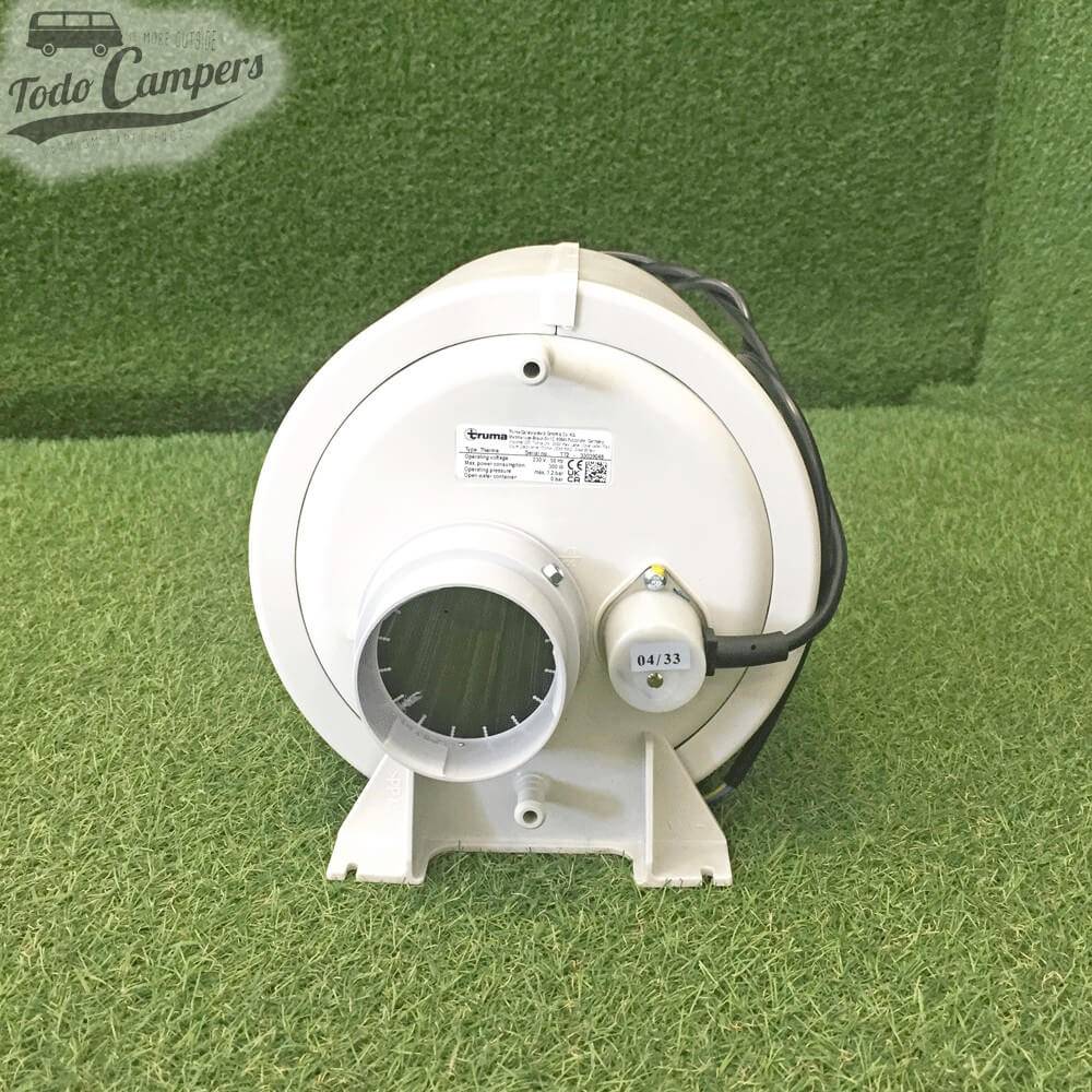 Vista lateral do termo de água quente Truma Therme TT2 de 5L