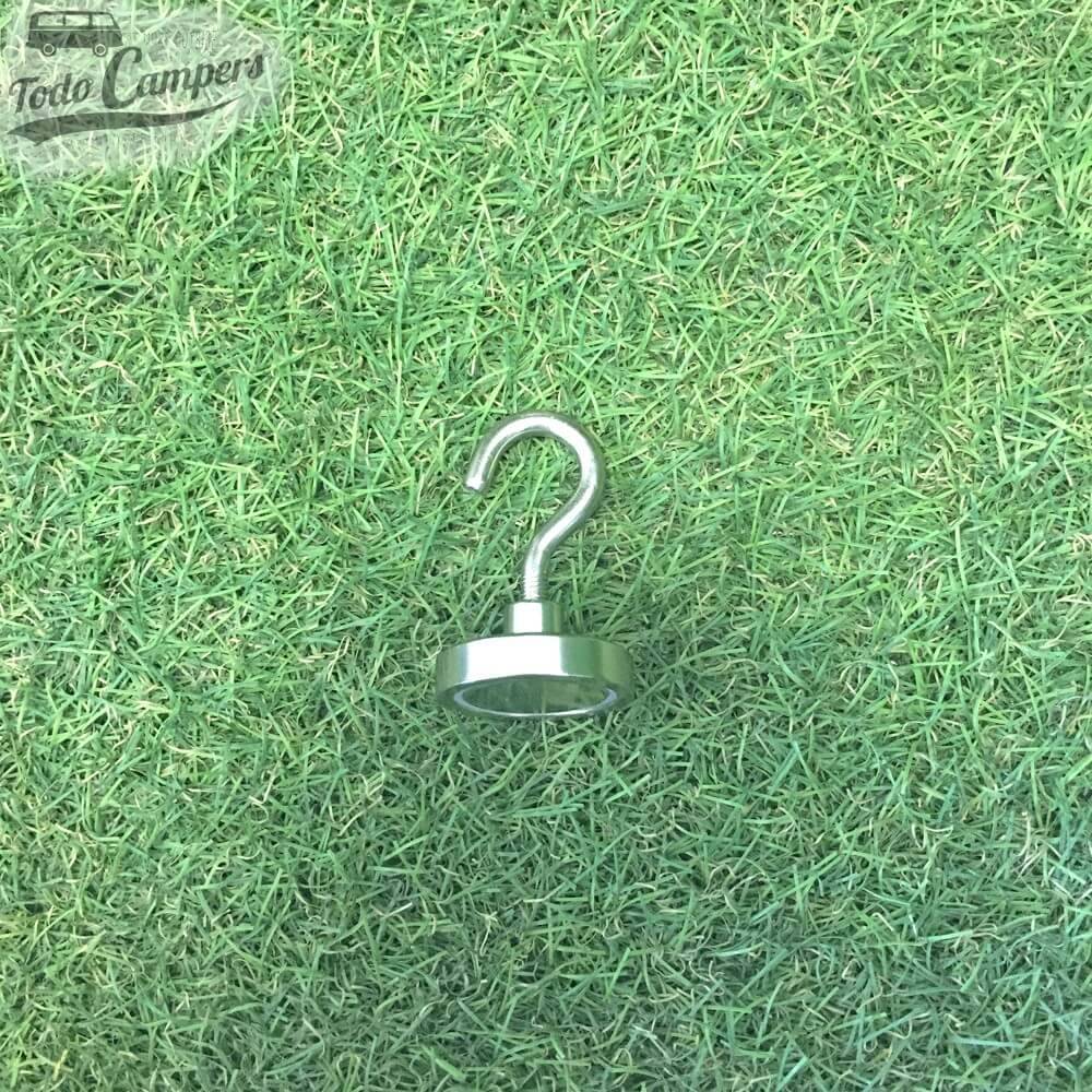 Iman FTN-32 con forma de gancho.