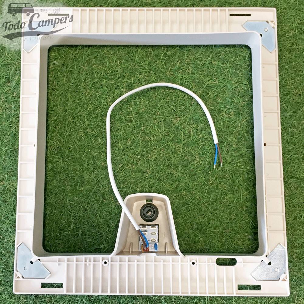 Kit Ventilador para claraboya Fiamma Vent 28 F de 28x28 cm