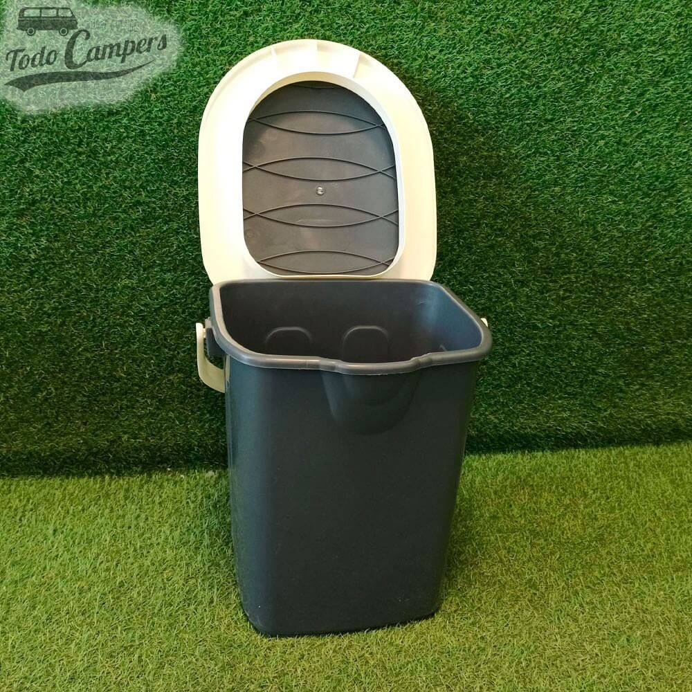 Dimensões: 31 x 31 x 37 cm.