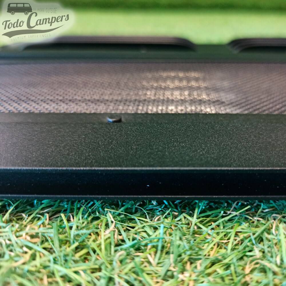 Kit de 2 rejillas de ventilación para las ventanas delanteras (conductor y acompañante).