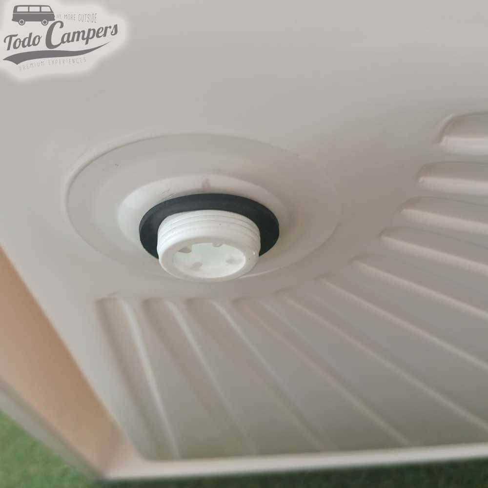 desagüe en codo visto desde abajo