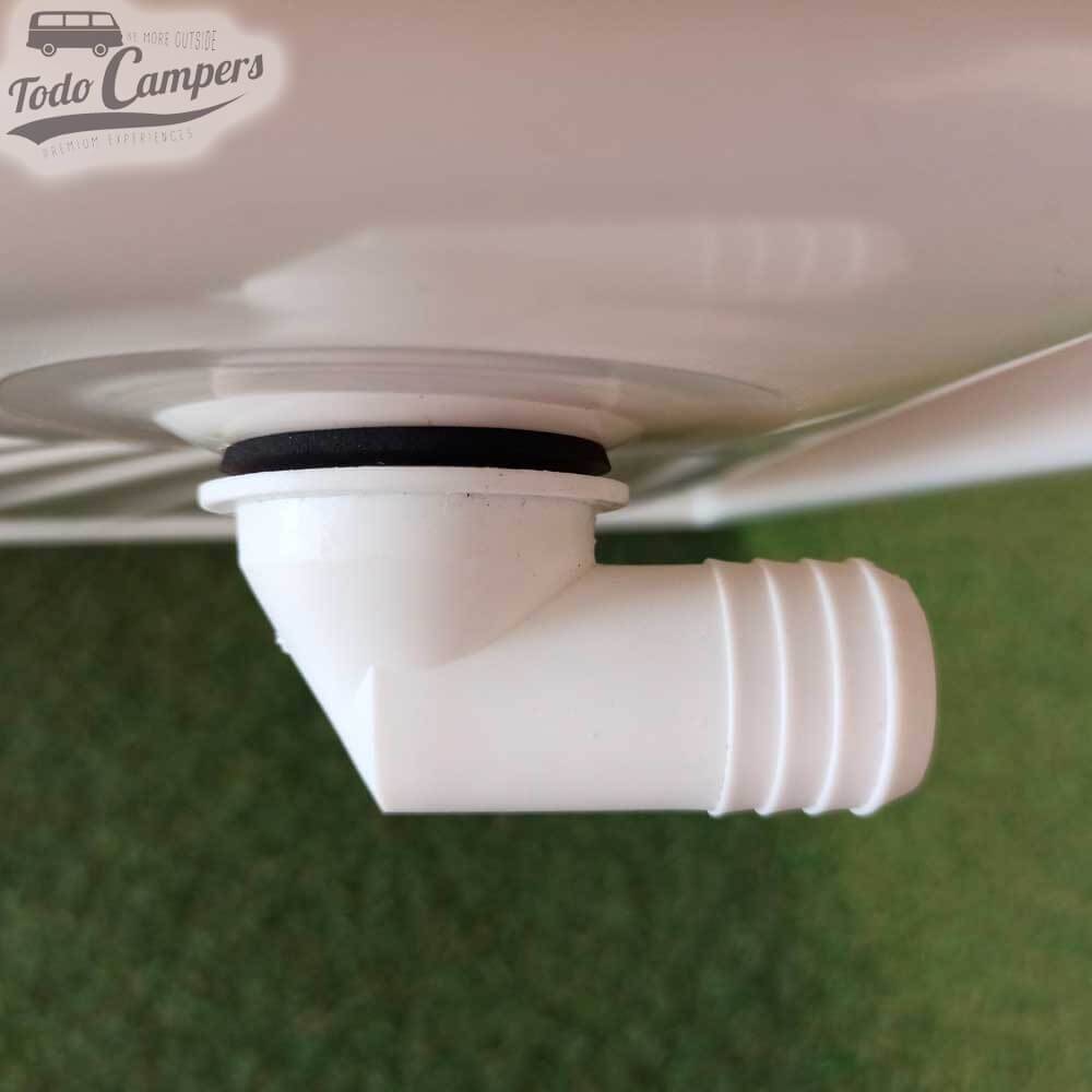 Desagüe en codo 25mm tipo H instalado en plato de ducha