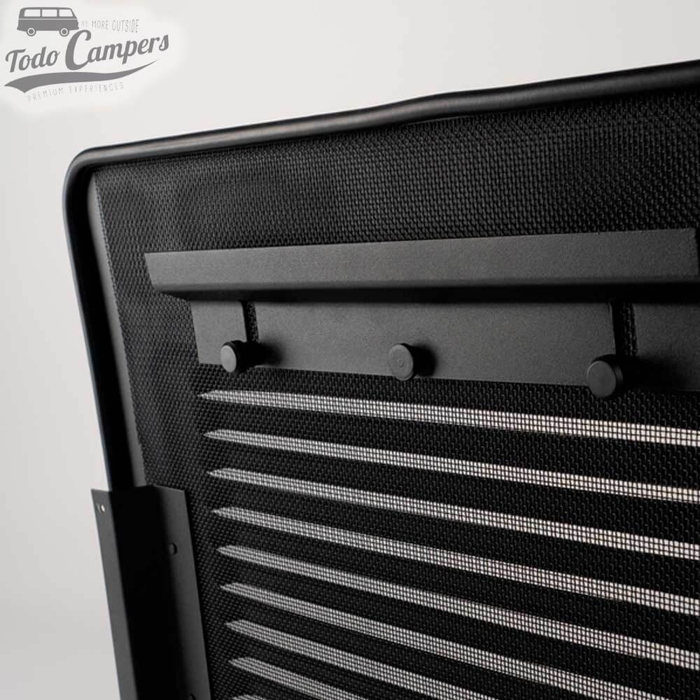 detalle de los sistemas de cierre del Air Vent de conductor para ventanas Carbest de Volkswagen T5, T6 y T6.1