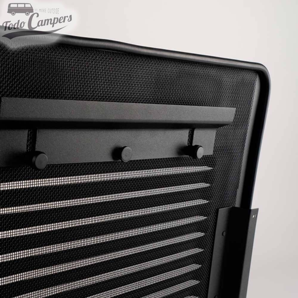 detalle de los sistemas de cierre del Air Vent de acompañante para ventanas Carbest de Volkswagen T5, T6 y T6.1