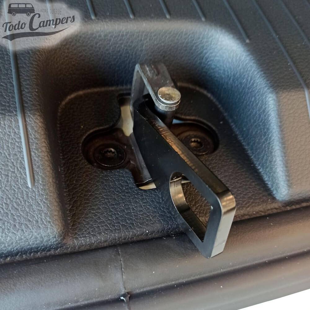 Não válido para modelos de duas portas traseiras.