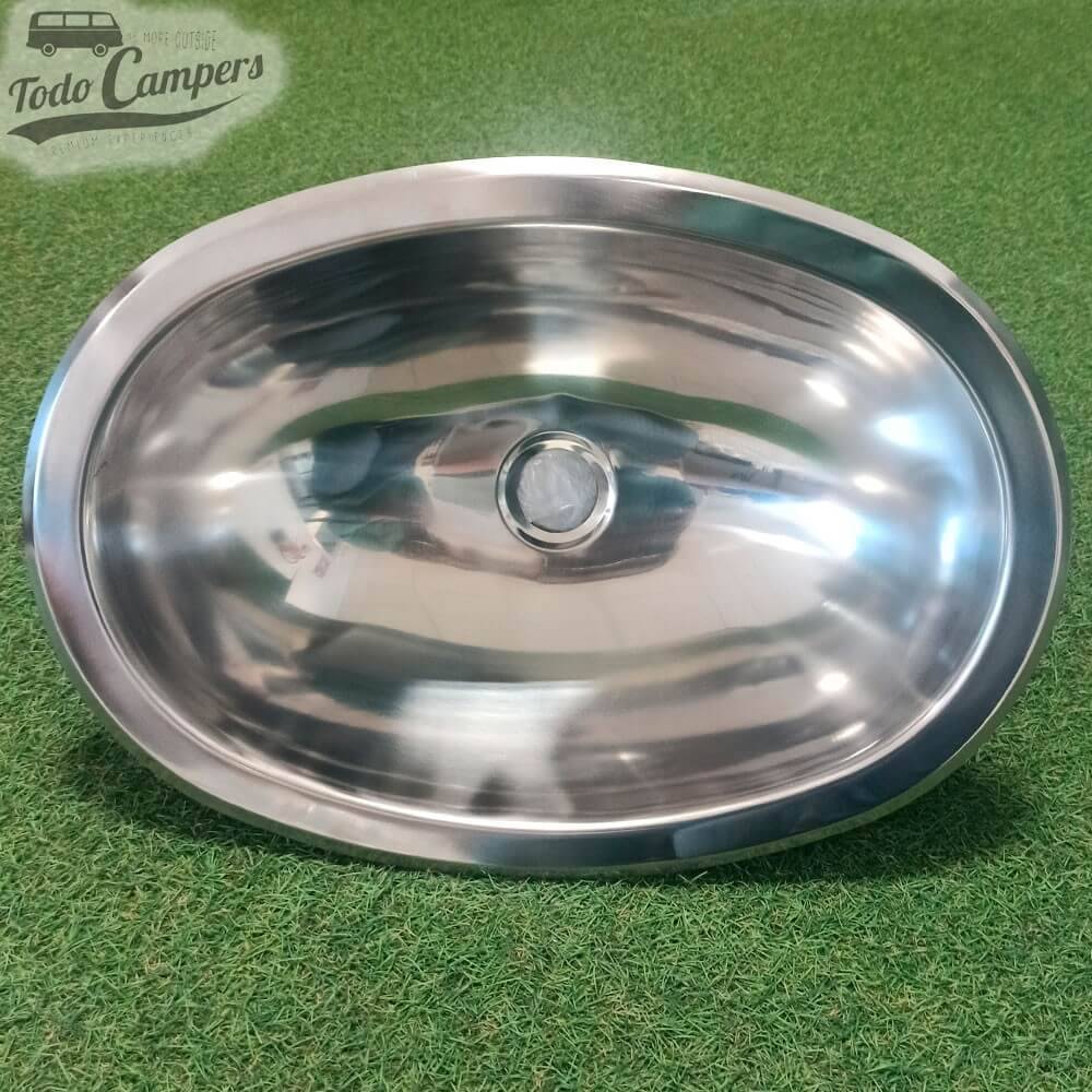 Fabricado em aço inoxidável polido com formato oval de tamanho M da marca Carbest.