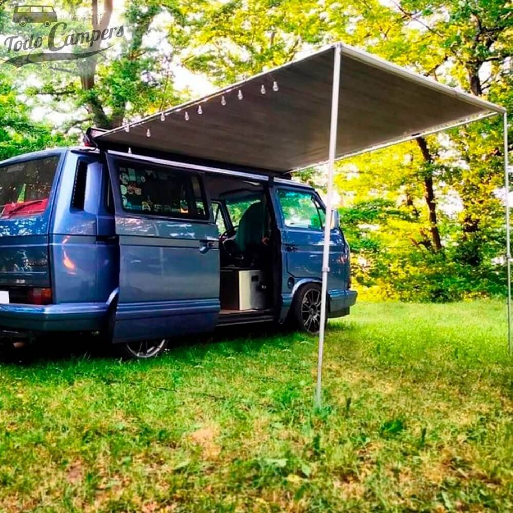 Toldo Fiamma F35 montado en Volkswagen T3