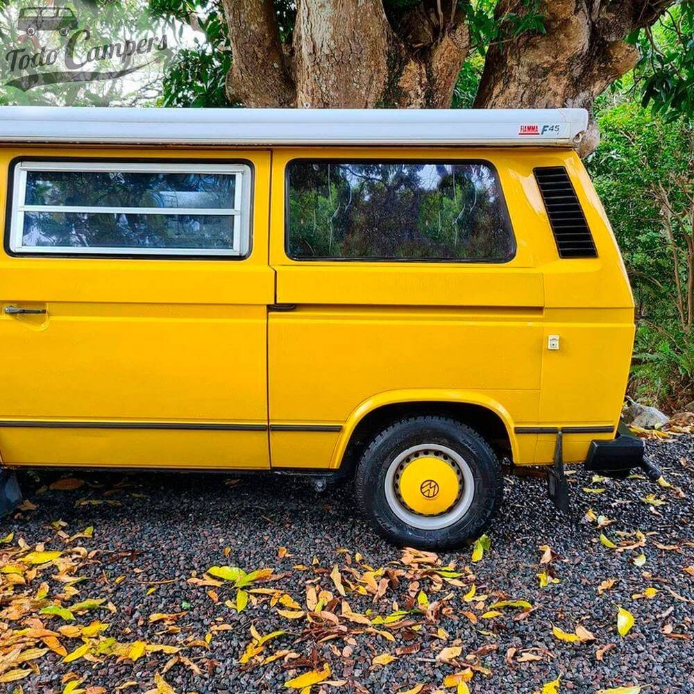 Toldo Fiamma F45s Polar White instalado en Volkswagen T3