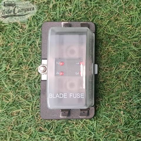 Caja portafusibles de 4 fusibles marca Audiobus