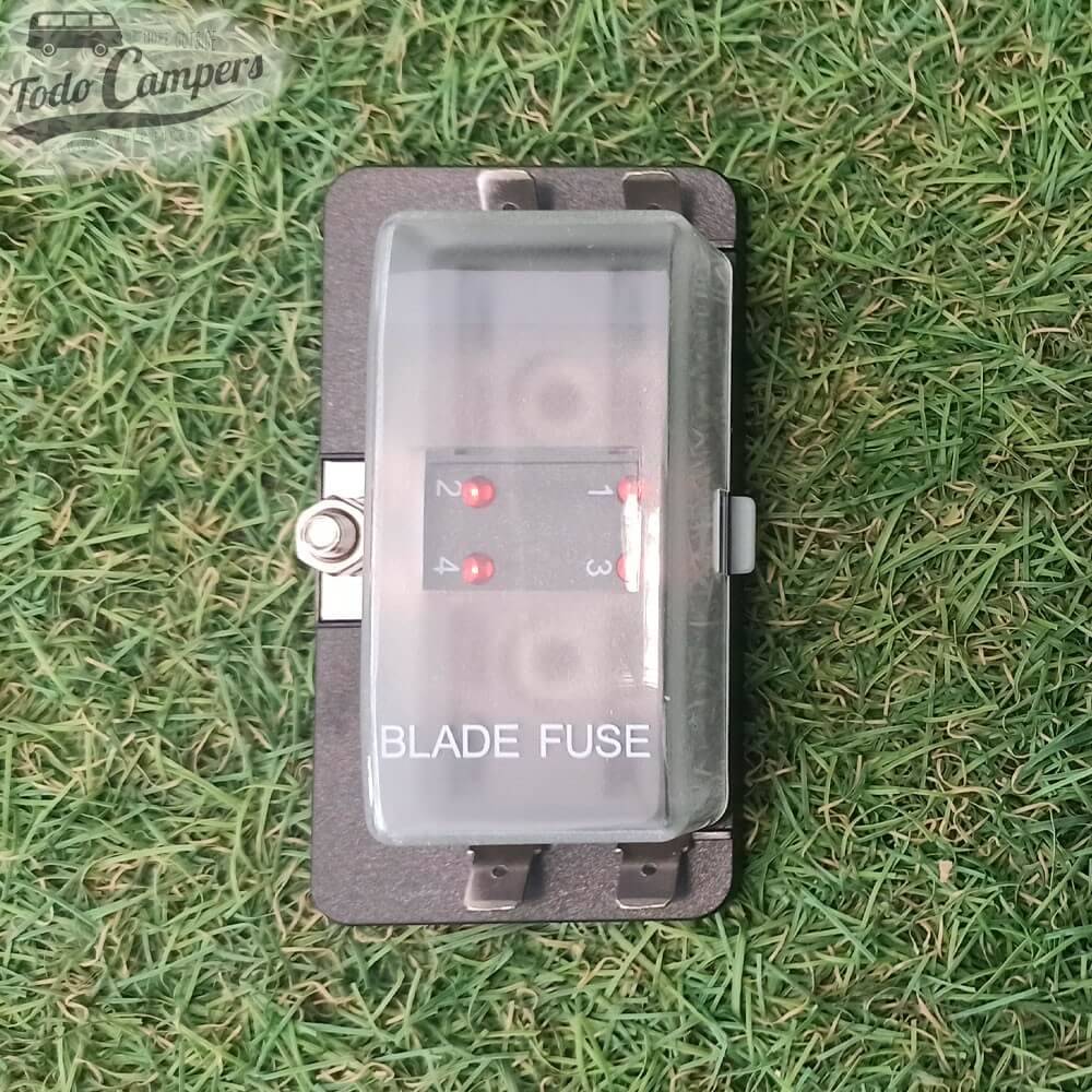 Caja portafusibles de 4 fusibles marca Audiobus