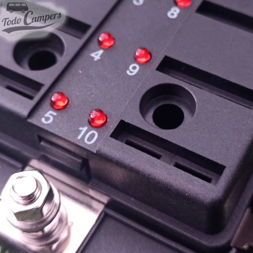 Detalle de las 10 entradas de fusibles de la Caja portafusibles Audiobus