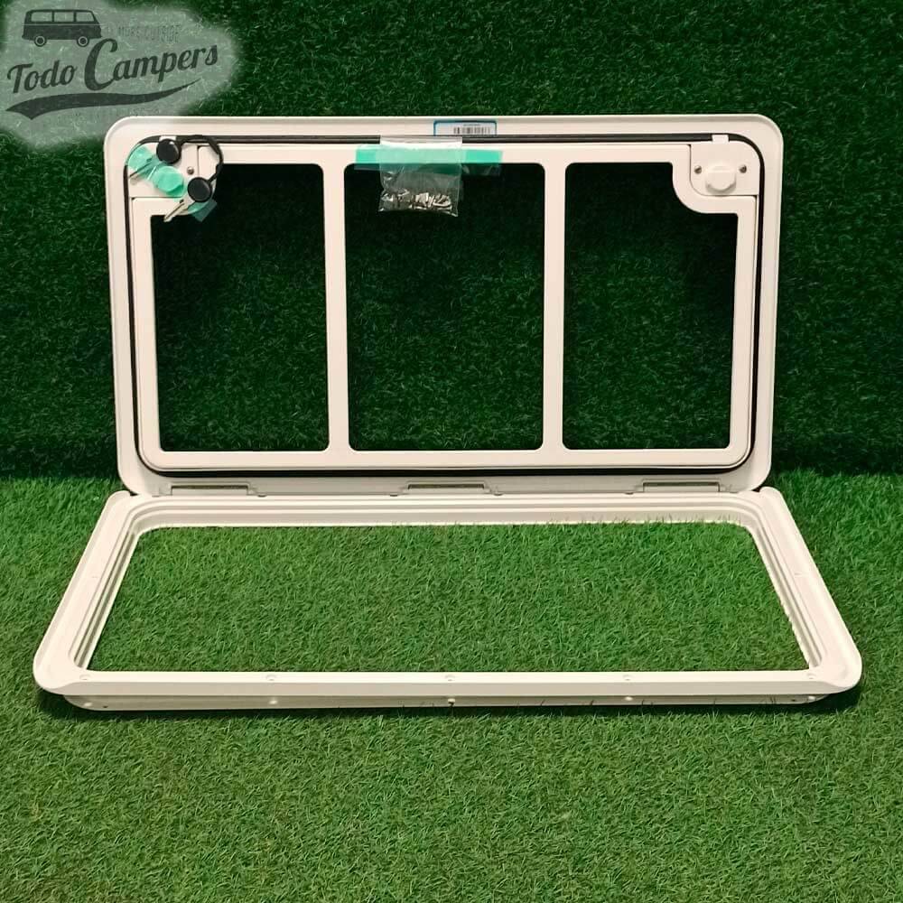 parte trasera del portón de servicio Thetford Door 4