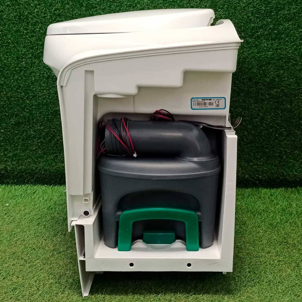 WC con cassette extraible. Se recomienda instalar el Door III.