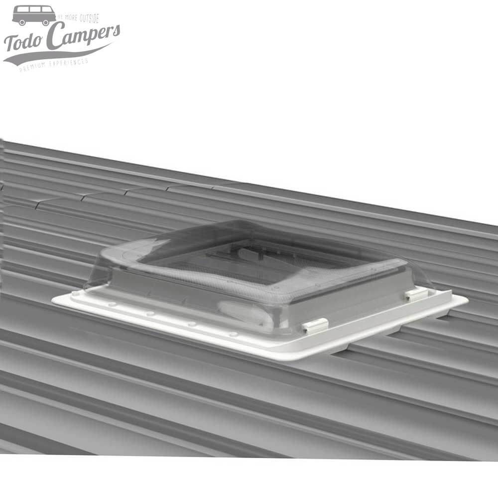 Detalle adaptador para claraboya Fiamma 28X28