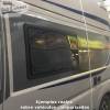 Ventana abatible colocada en furgoneta camper