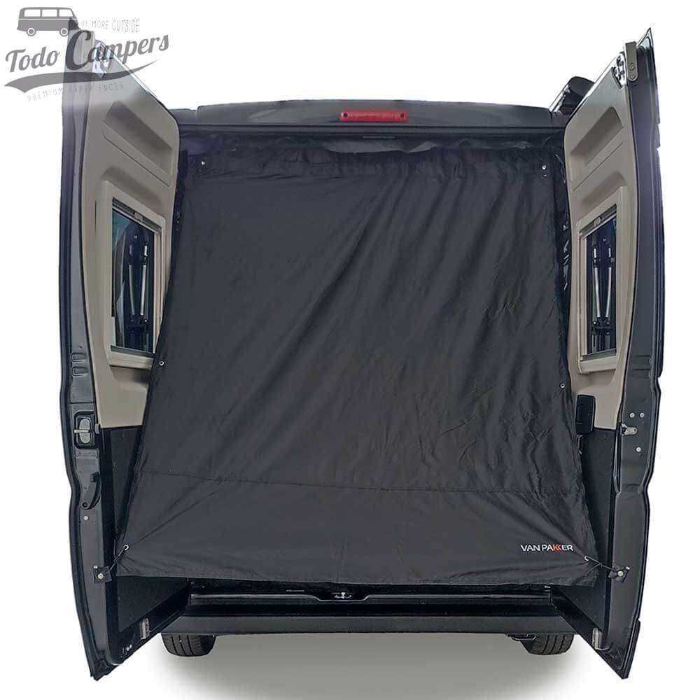 Adaptando el marco de la mosquitera C3 Vancabin como cortina de privacidad.