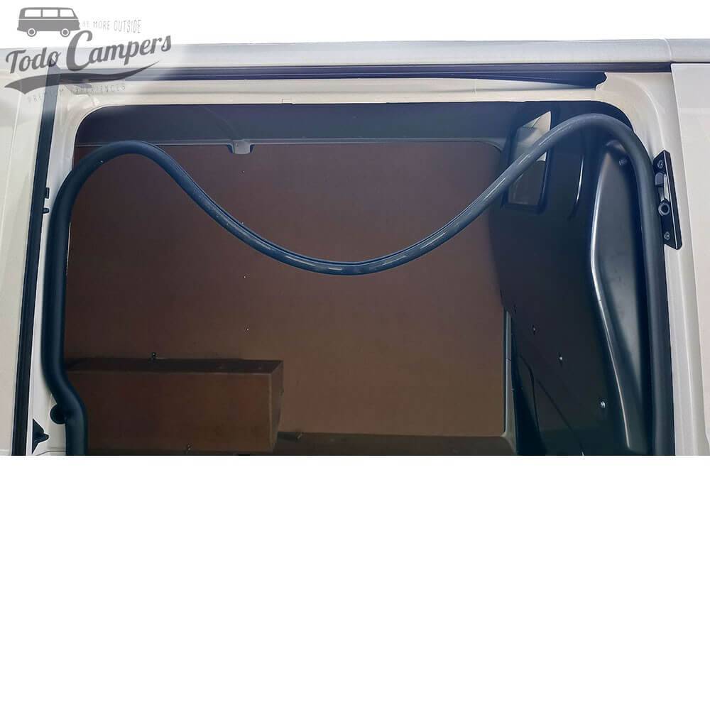 Desmontaje de la goma para instalación de mosquietra