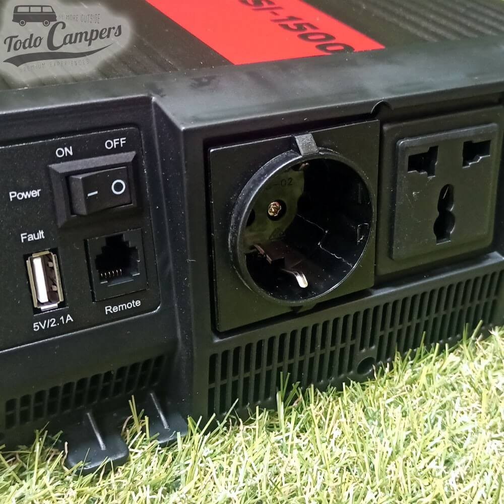 Schuko europeo y británico del Inversor Mc CAMPING de 1500 W