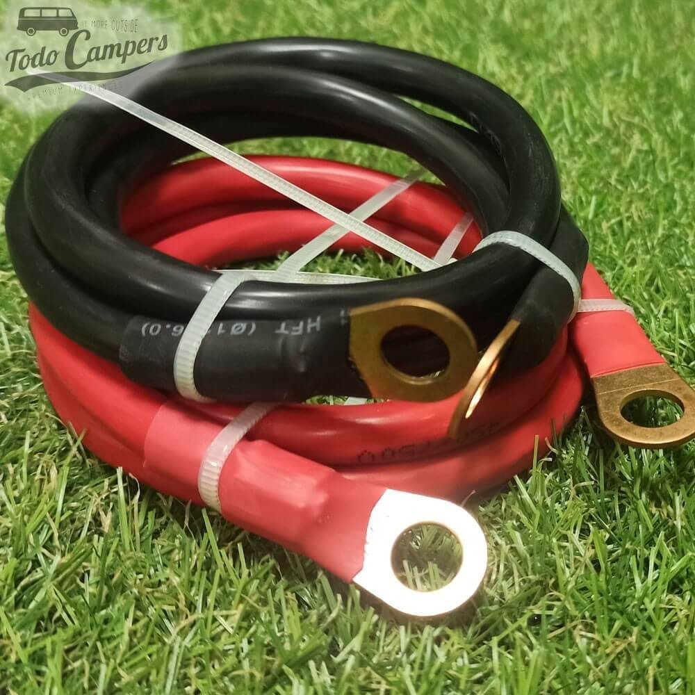 Cables positivo y negativo del inversor de corriente