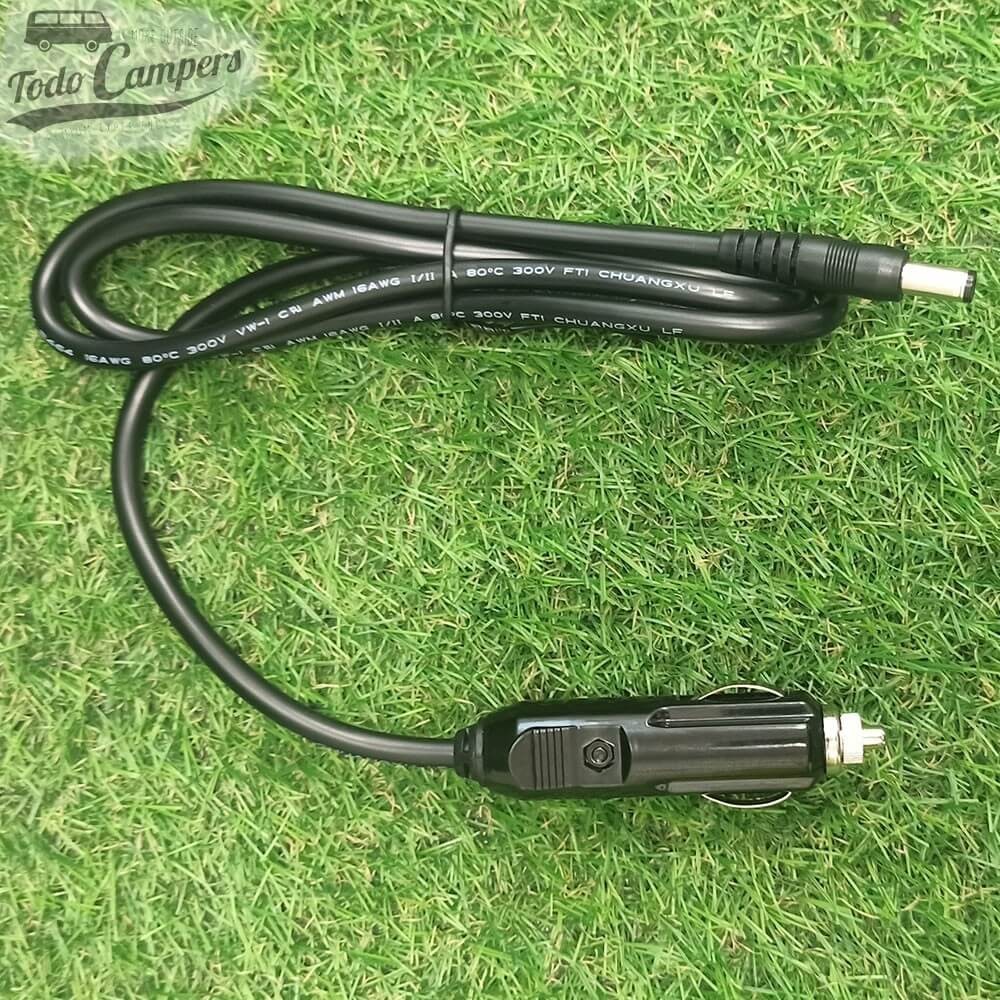 toma de mechero para recarga del power station de Carbest