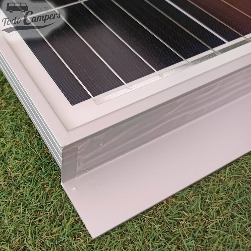 Detalle de la placa solar rígida monocristalina Vechline de 160W