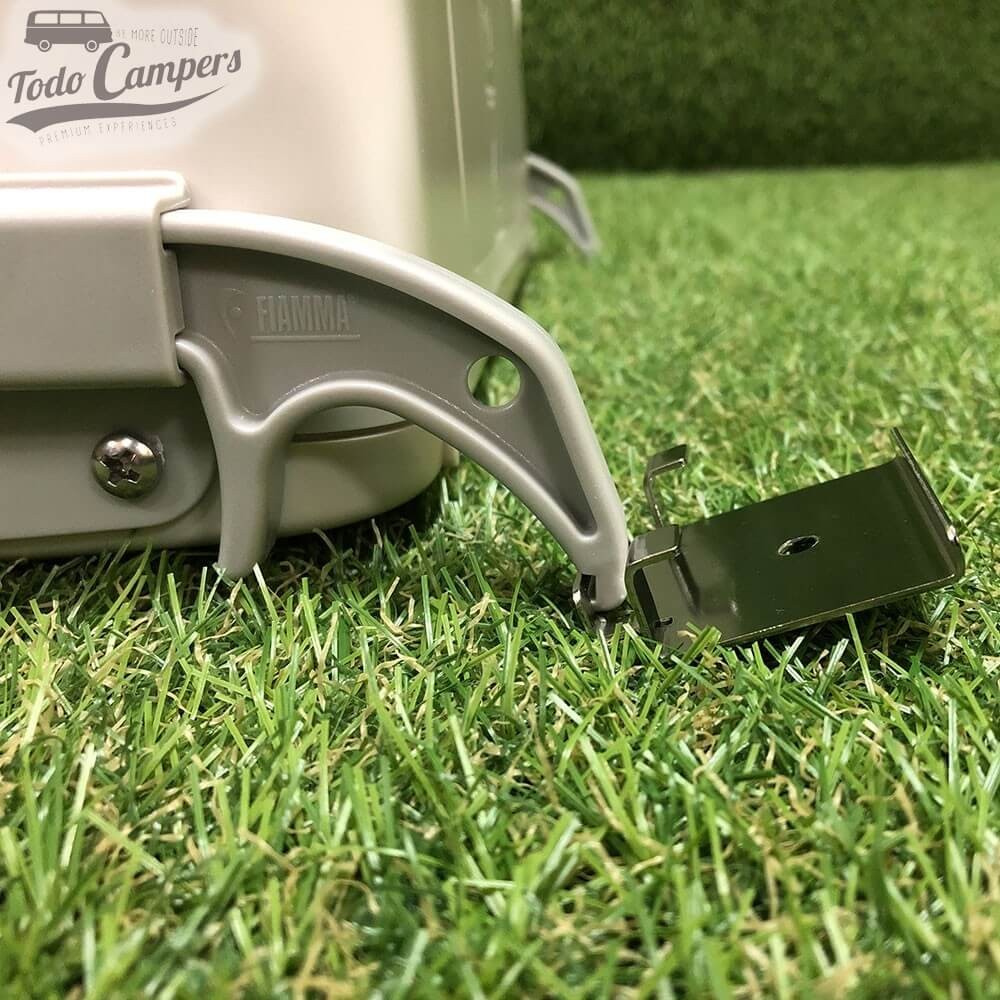 Exemplo de instalação com o suporte incluído