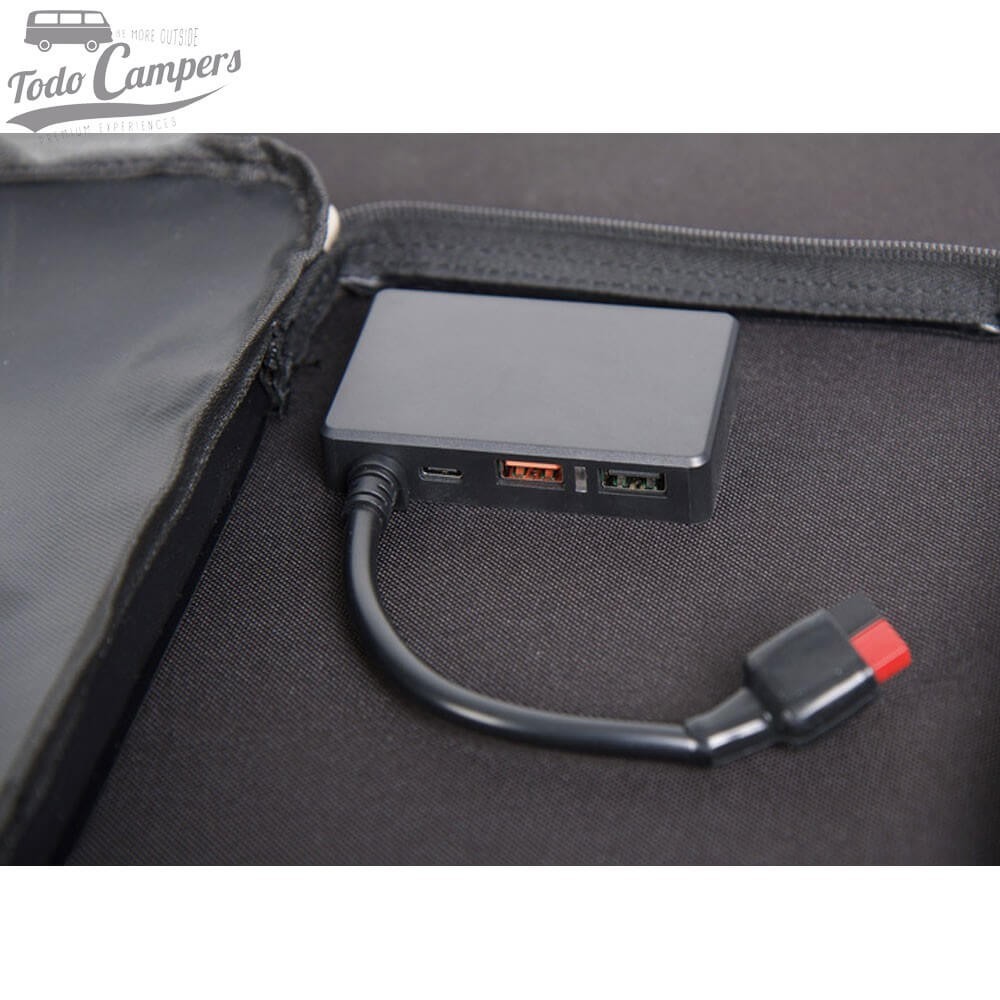 Bolsillo con 3 tomas USB de la placa solar SC200