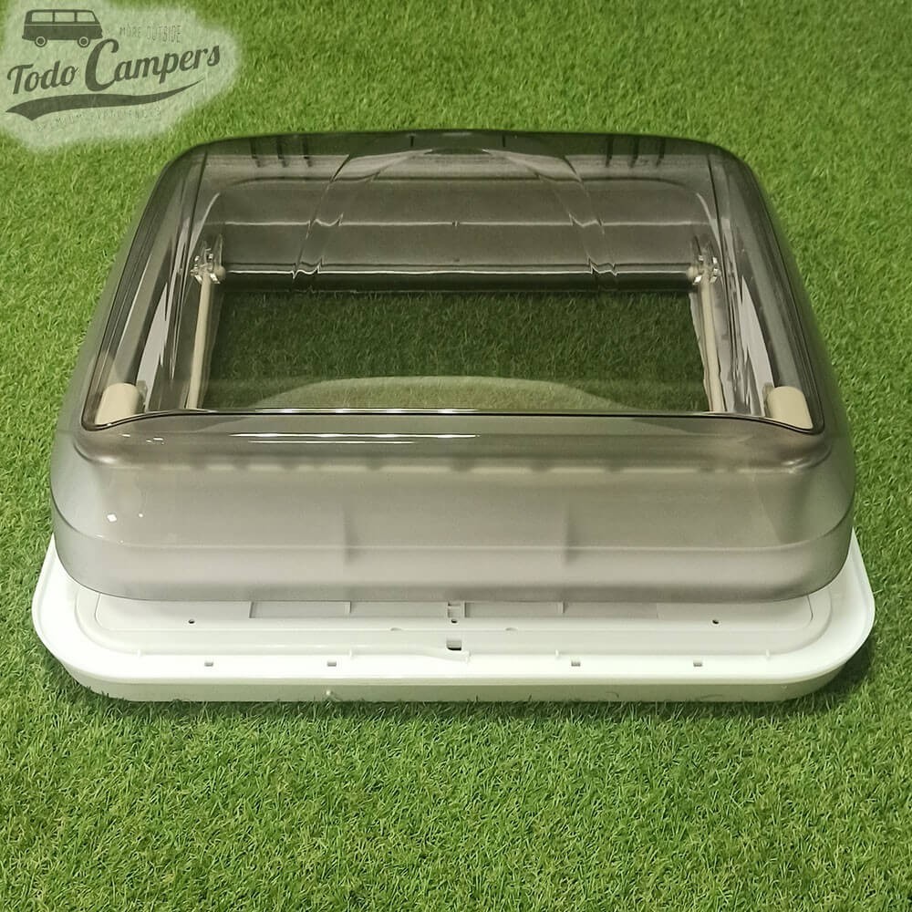 Claraboya Carbest 40x40 cerrada