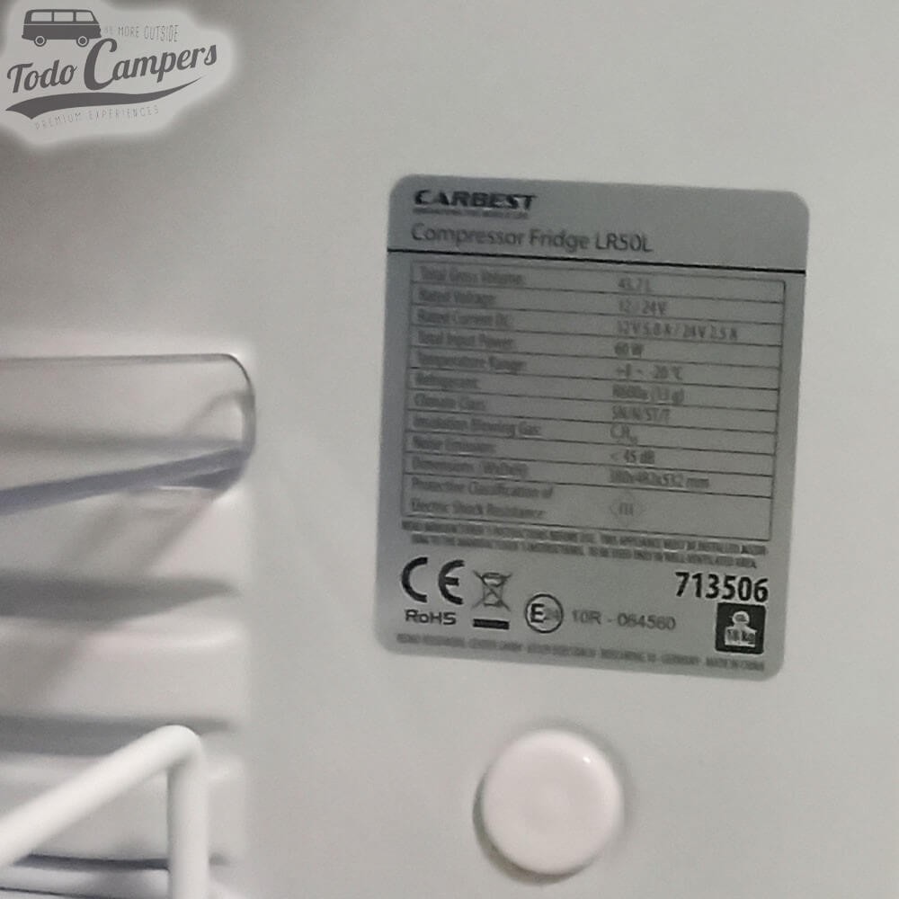 autocolante de características técnicas do Frigorífico Carbest LR50L
